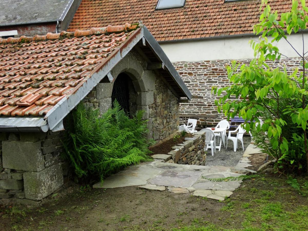 Le Relais Bed and Breakfast Saint-Sauveur-la-Pommeraye Εξωτερικό φωτογραφία